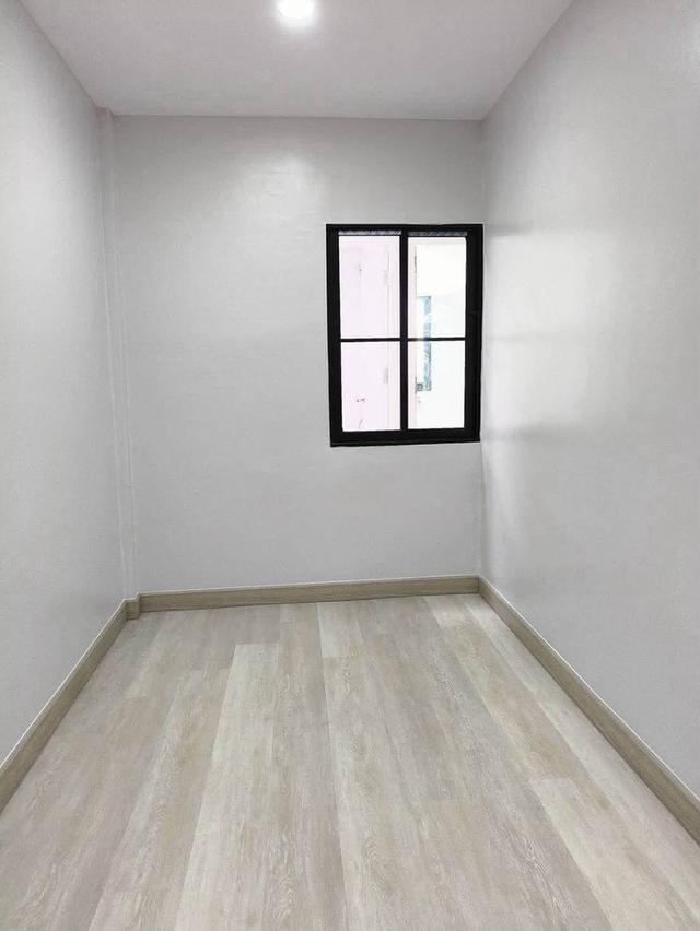 หมู่บ้านมิตรประชา  คลองถนน ใกล้เซ็นทรัลเวสเกต ทาวน์เฮาส์ 2 ชั้น  ตกแต่งใหม่ ติดถนนกาญจนาภิเษก 14