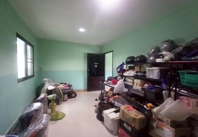 ให้เช่าโกดัง ซอยสุขุมวิท 77 ถนนลาดกระบัง เนื้อที่ 1 ไร่ พร้อมสำนักงาน 8