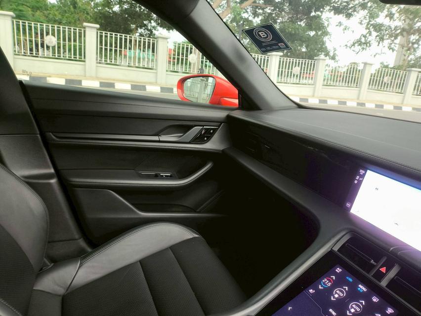 Porsche TAYCAN เปลี่ยนสัญญาผ่อนต่อ 11