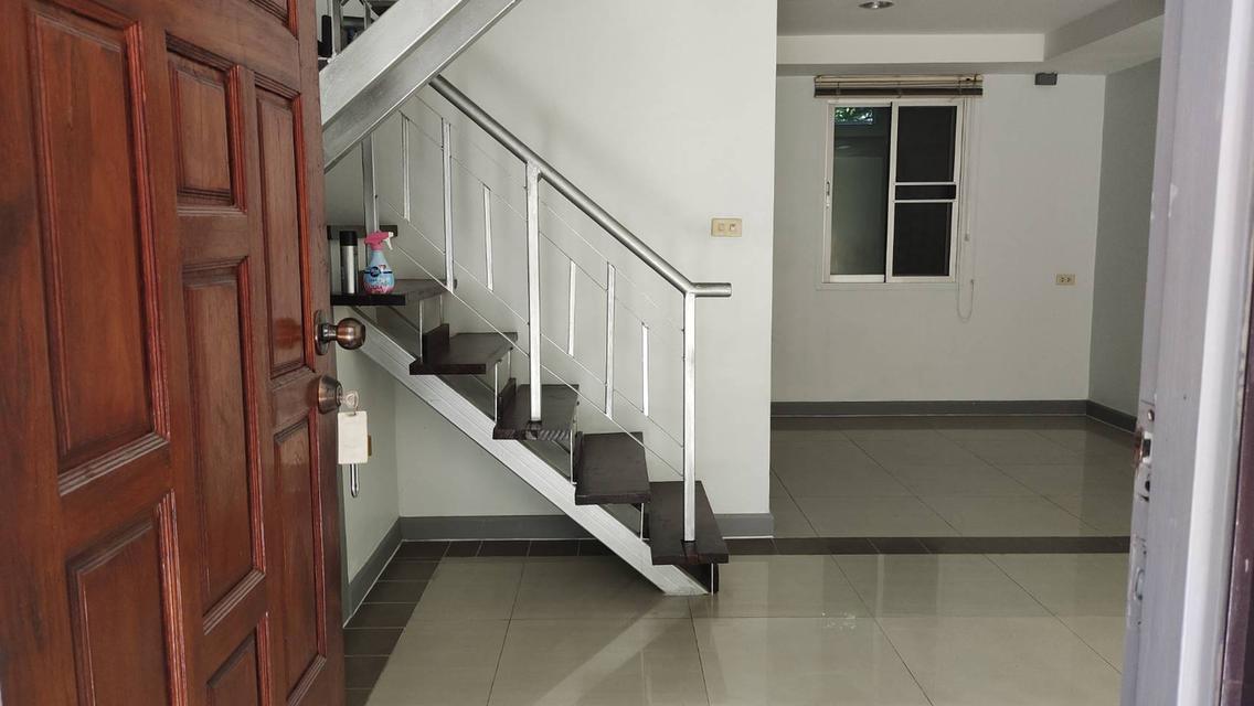 ขาย/ให้เช่า บ้านทาวเฮ้าส์ 2 ชั้น 3 นอน 2 น้ำ ซ.รามอินทรา117 4