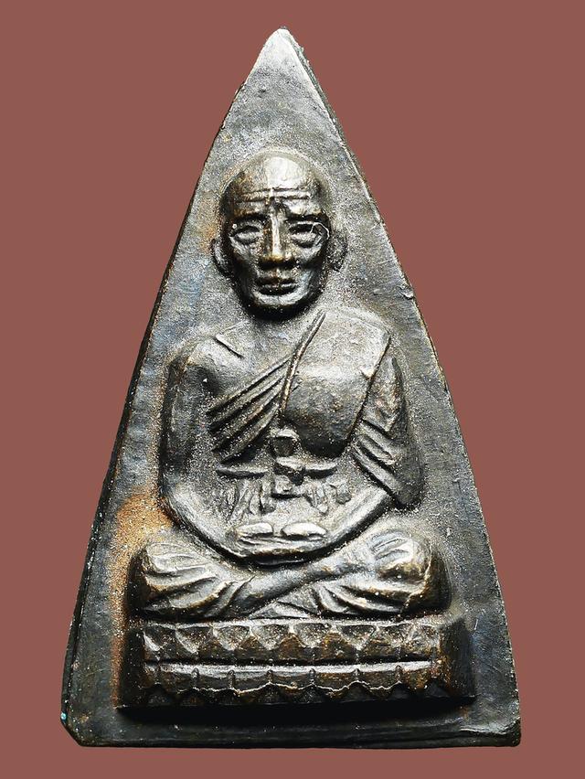 หลวงพ่อทวด พิมพ์กลีบบัว “หลังหนังสือ 5 แถว” และ “รุน ๑ (ไม่มีไม้เอก) .....เก่า เดิมๆ