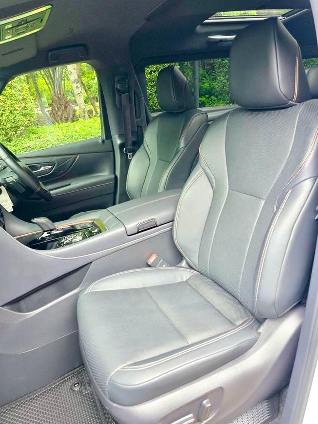 Toyota Alphard Z hybrid HEV E-Four สีขาว ปี 2025 ไมล์ 10,000 กม. 7