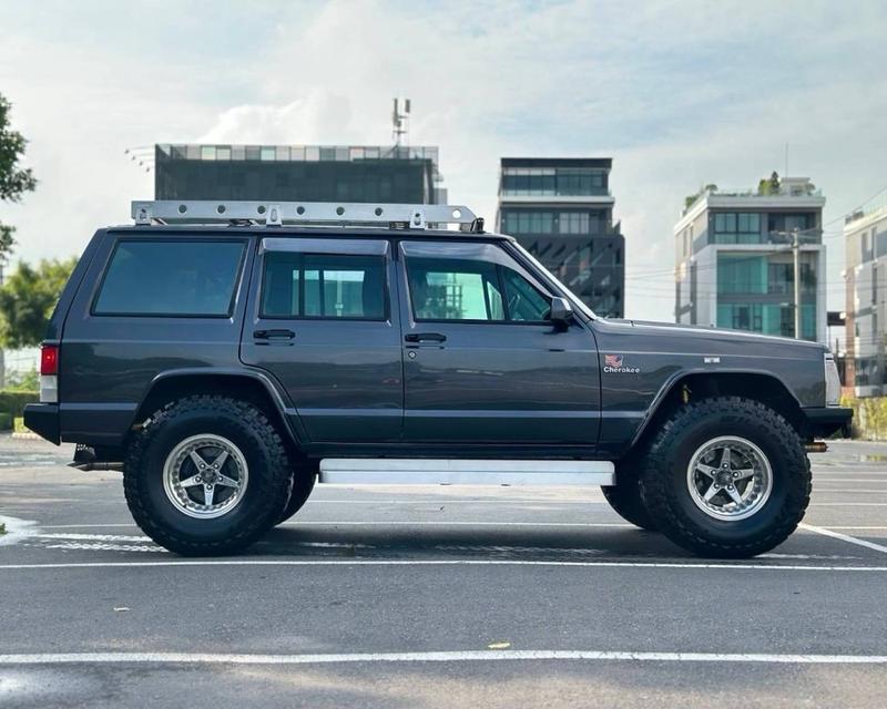 ✅JEEP Cherokee ปี 1997 ทรงรถถัง เมกา พร้อมจำหน่ายคับ✅ รหัส QT53 2