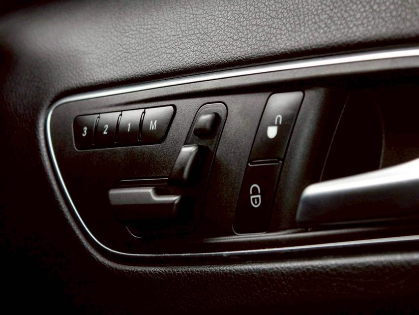Benz Gla200 ปี17 9