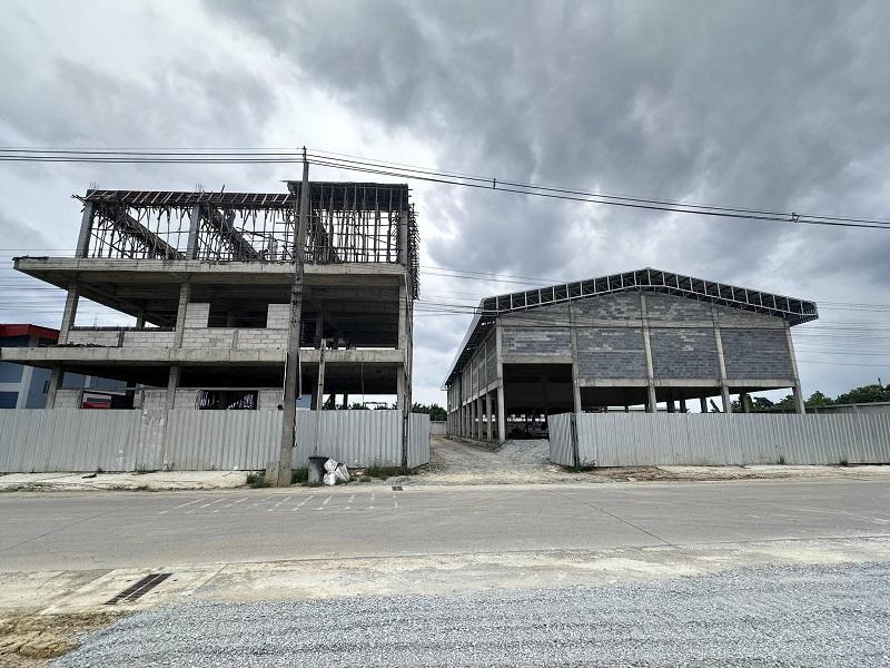 #ขาย/เช่าโกดังสาย5 ไร่ขิง สามพราน นครปฐม สร้างใหม่เสร็จต้นปี 69 โกดังบนพื้นที่ 1ไร่ 3 งาน พื้นที่ ใช้สอยรวม 1700 ตรม+ ค่าเช่า 170,000 บาท/เดือน 4