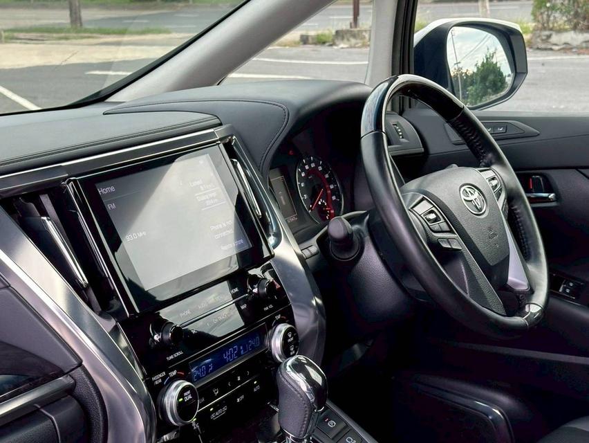 Toyota Alphard 2.5 SC Package MNC ปี 2020 จด 2021 16