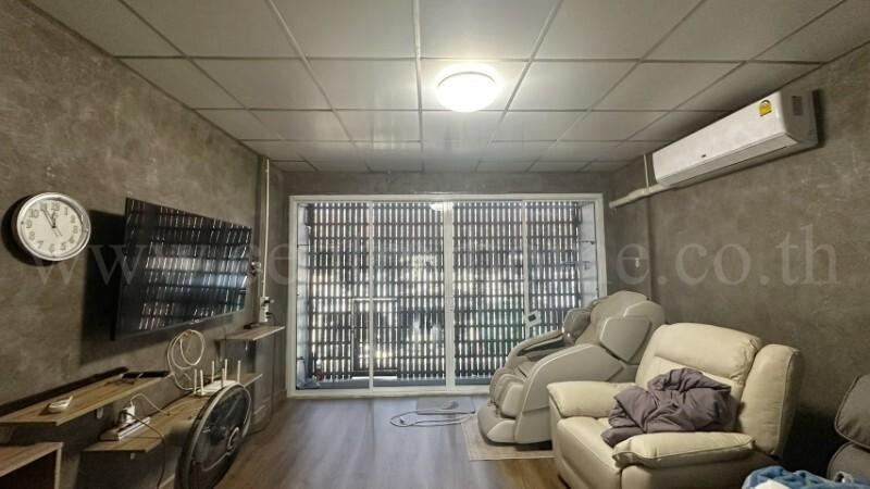 ทาวน์เฮ้าส์ รัตนชัย วิลล่า โครงการ 3 - ลำลูกกา รีโนเวท สไตส์ Loft พร้อมอยู่ 8