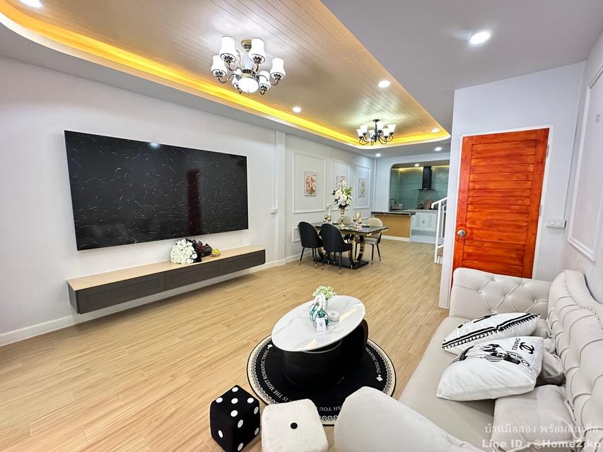 เรือนทองนิเวศน์ เสรีไทย 44 3