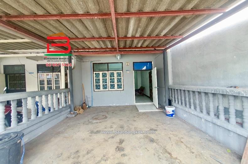 ทาวน์เฮาส์ หมู่บ้าน อยู่เจริญ 1 (คลอง 4 ลำลูกกา) เนื้อที่ 17 ตรว. ถนนรังสิต-นครนายก ต.บึงยี่โถ อ.ธัญบุรี จ.ปทุมธานี 3