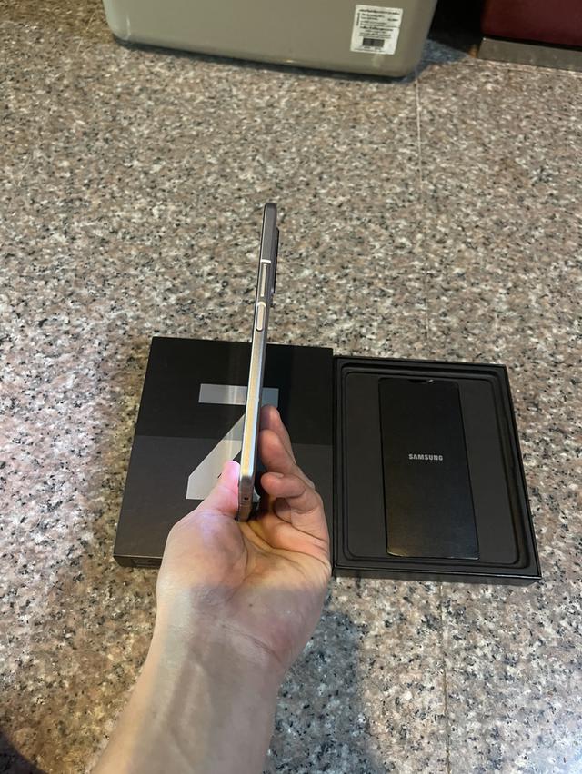 ขายSamsungFold3 5G สีหายากมากๆPhontom Silver512กิ๊กสูนTrueมีกล่องอีมี่ตรงไร้รอยตกใดๆใช้งานดีถูกๆ 6