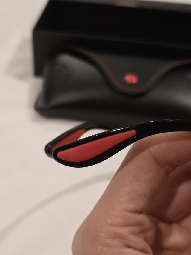 แว่นตา Rayban x Ferrari เลแบน เฟอร์รารี่ สวยเดิมๆสภาพใหม่ๆ อย่างดีพร้อมกล่องขาย ตามสภาพ ครับ รูปที่ 11