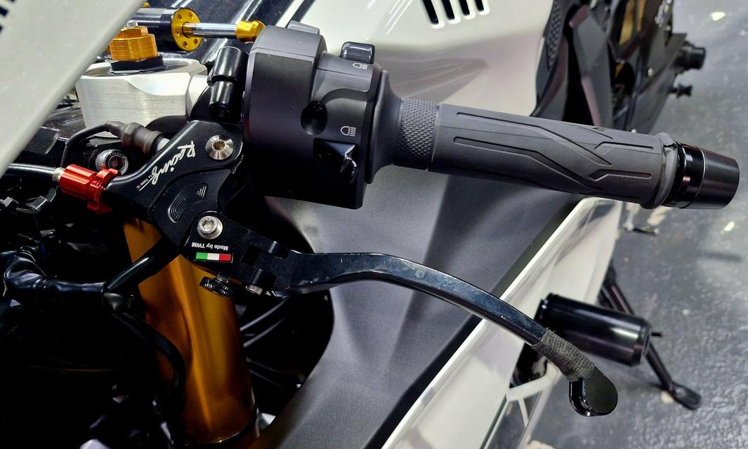 Yamaha R7 12