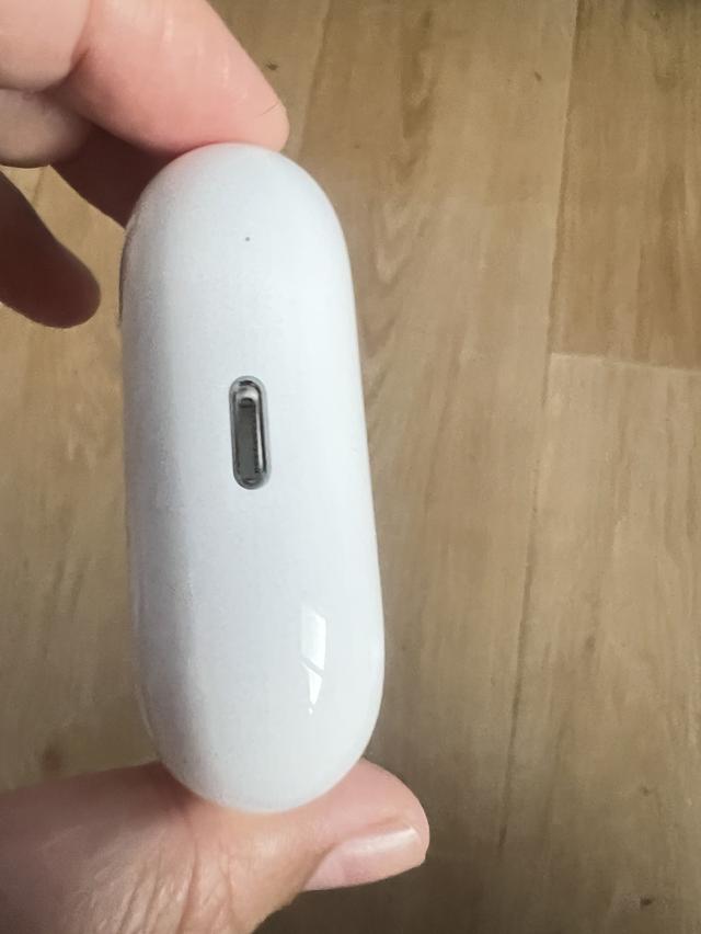 ขายเคสหูฟัง AirPods 500฿