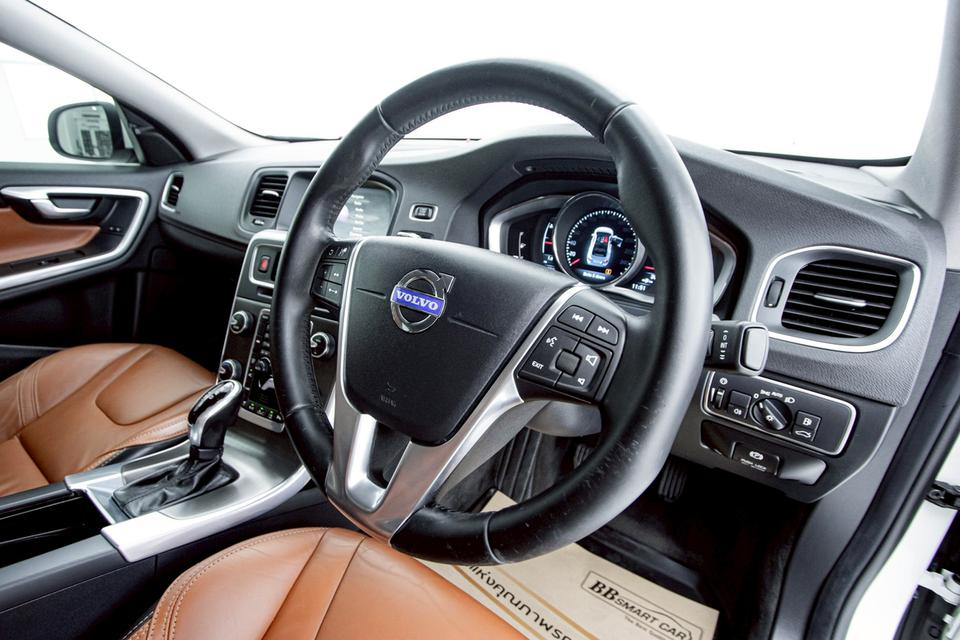 VOLVO S60 T4F S 1.6 2016 รูปที่ 8