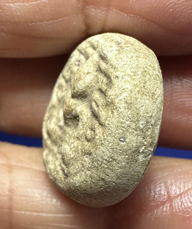 พระผงจันทร์ลอย เก่า ไม่ทราบที่ รูปที่ 4