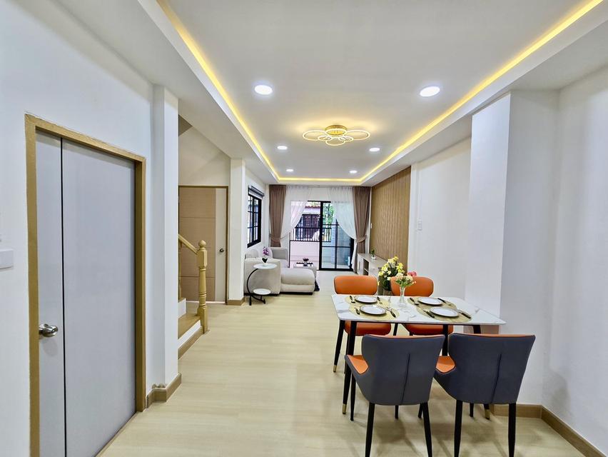 หมู่บ้านวรารักษ์ เลียบคลองสอง 27 8