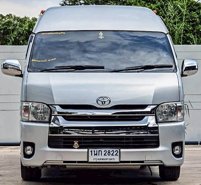 TOYOTA COMMUTER 3.0 ดีเซล