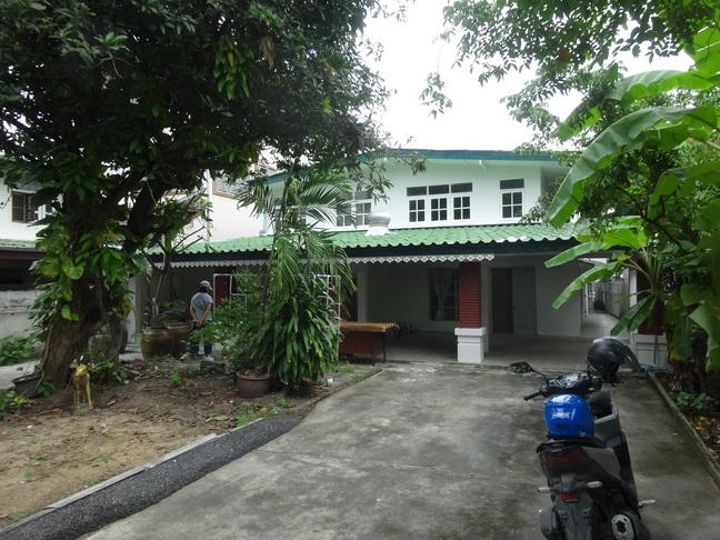 ให้เช่าบ้านเดี่ยว ย่านบางพลัด ซอย.สิรินธร2 ใกล้ห้างตั้งฮั่วเส็ง ธนบุรี หลังใหญ่ ในเมือง ถูกมาก เหมาะทำโฮมออฟฟิต,งานในบ้าน,เช่าอยู่เป็นครอบครัว ฯลฯ 2