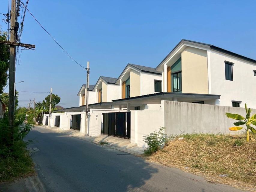 ขายบ้านเดี่ยว 2 ชั้น หมู่บ้านร่วมเกื้อ ทวีวัฒนา 25 แยก 13 บ้านสร้างใหม่ มือ 1 ฟังก์ชันครบ พร้อมเข้าอยู่  2