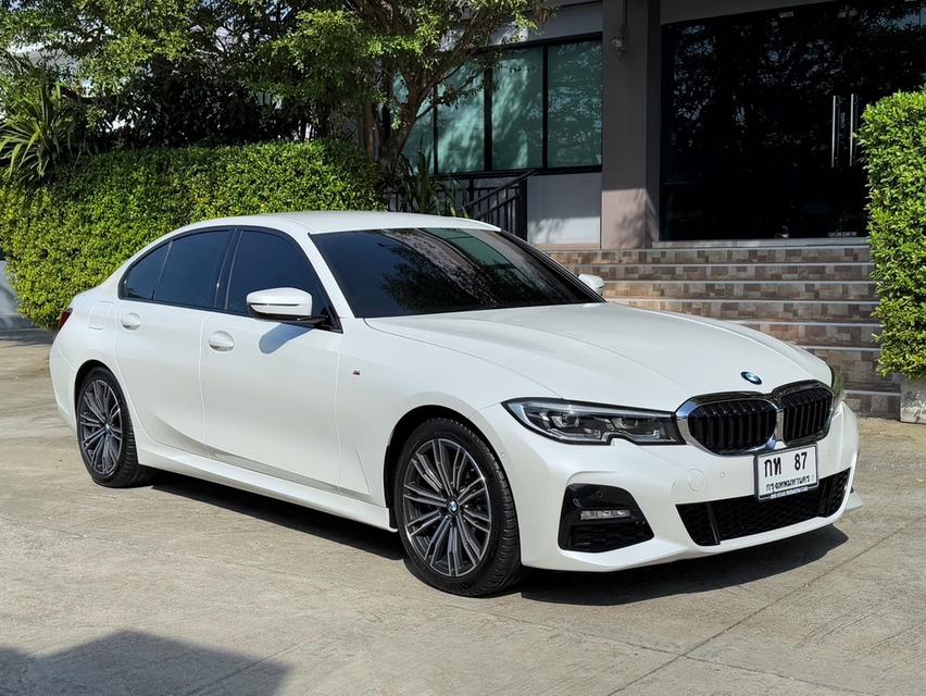 2021 BMW 320D MSPORT รถมือเดียวออกป้ายแดง วิ่งน้อยเพียง 40,000 กม สภาพป้ายแดง ไม่เคยมีอุบัติเหตุครับ