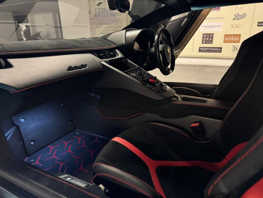 Lamborghini Aventardor SVJ Roadster รูปที่ 18