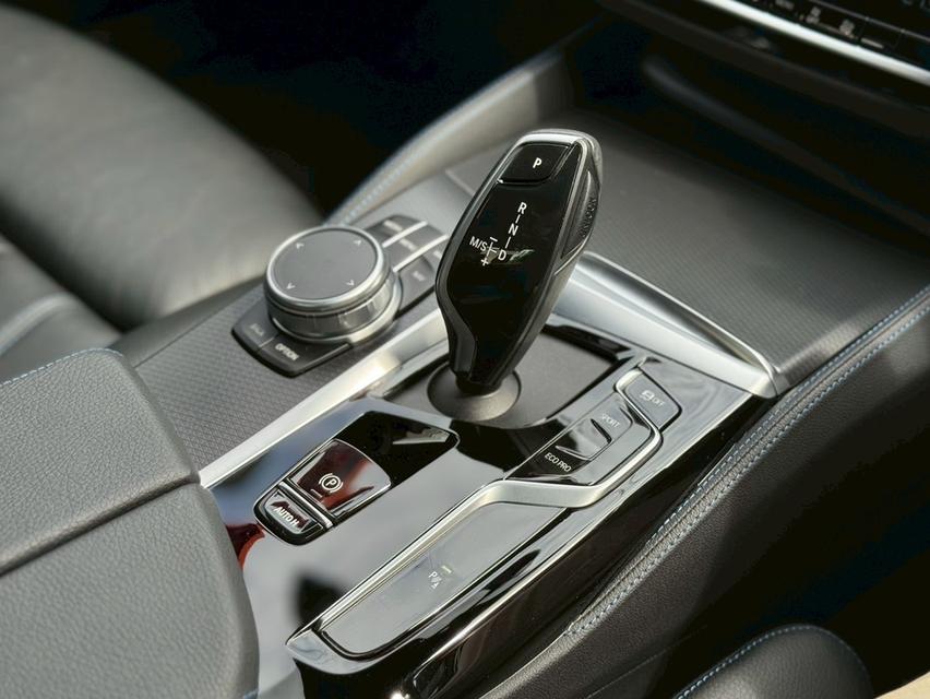 ปี 2021 BMW 520d M sport G30 LCI  เลขไมล์ 18,xxx  km. 10