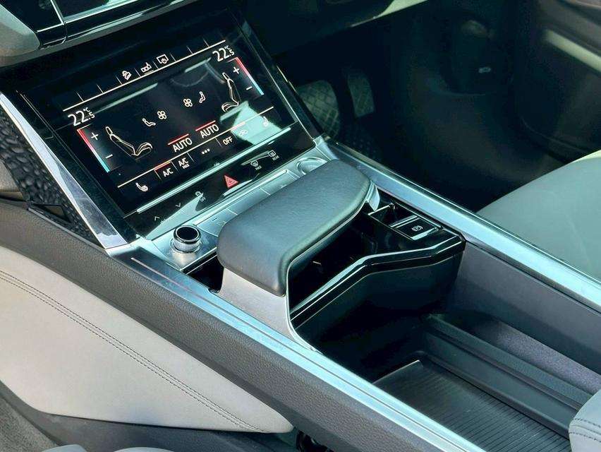 Audi E-tron 55 Sportback Quattro S-Line ปี 2020 จด 2021 รูปที่ 18