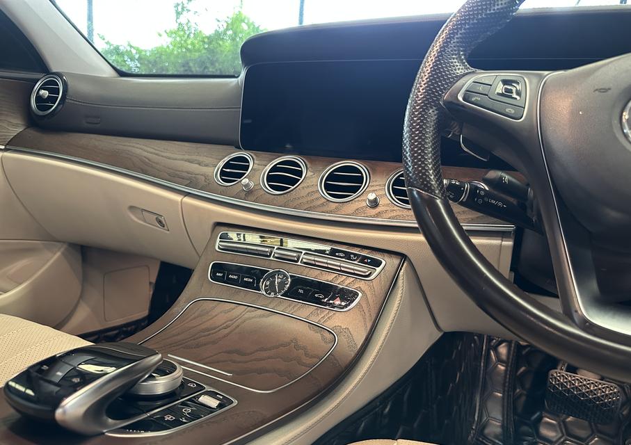 MERCEDES BENZ E350e 2.0 Exclusive ปี2018 รูปที่ 8