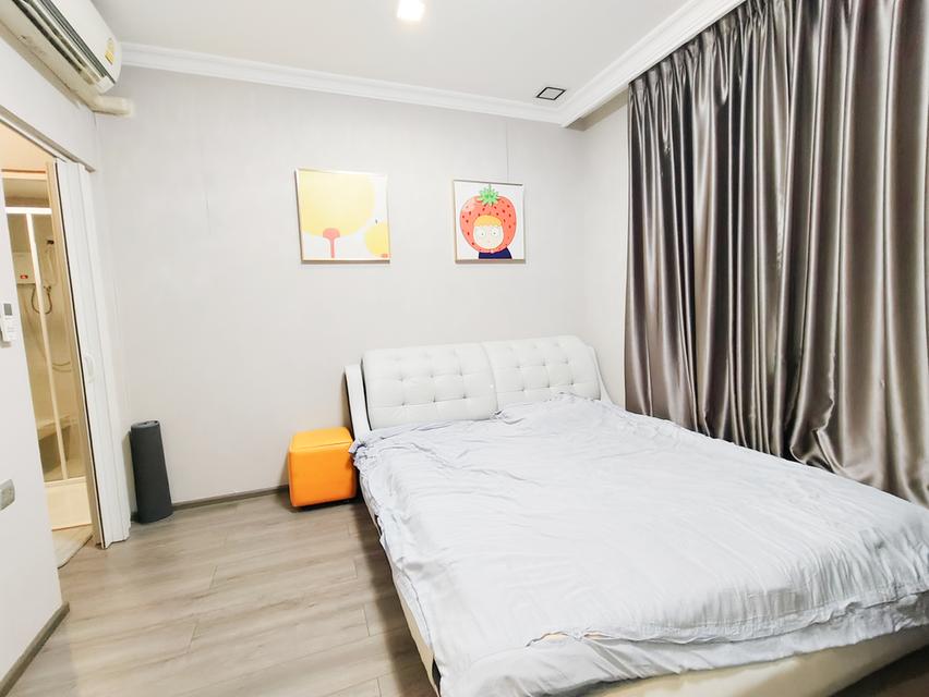 บ้านใกล้ทะเลสาบ สามารถเดินไปได้เลย โครงการหรู หมู่บ้าน มัณฑนา เลค วัชรพล พื้นที่ 101 ตรว. 5 ห้องนอน 6 ห้องน้ำ พร้อมห้องน้ำในตัวทุกห้อง 9
