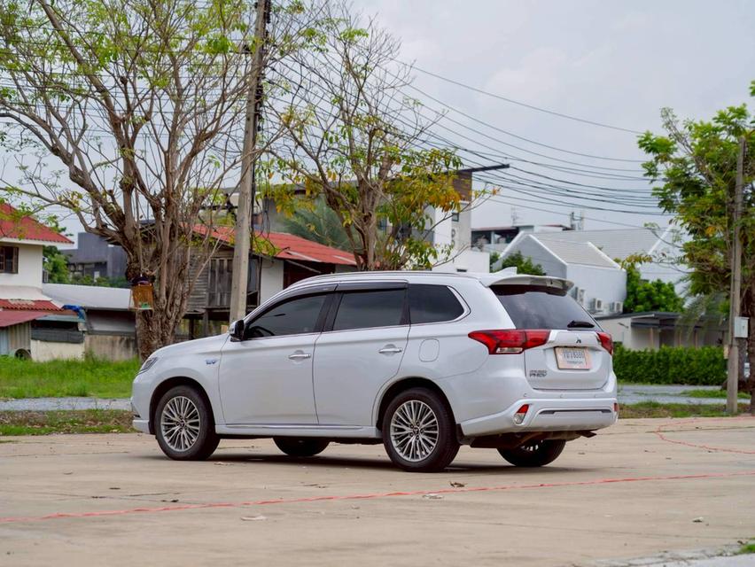 ขาย Mitsubishi Outlander 2.4GT 4wd ปี21
