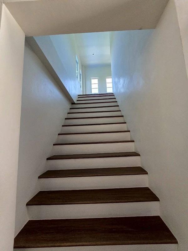 #ให้เช่าโกดังโฮมออฟฟิศพุทธมลฑลสาย2 ใกล้สมาคมชาวปักใต้  พื้นที่ใช้สอย 405. ตร.ม. บนเนื้อที่ 120 ตร.ว. ไฟฟ้า 3 เฟส รับน้ำหนักได้ 3 ตัน / ตรม. 5