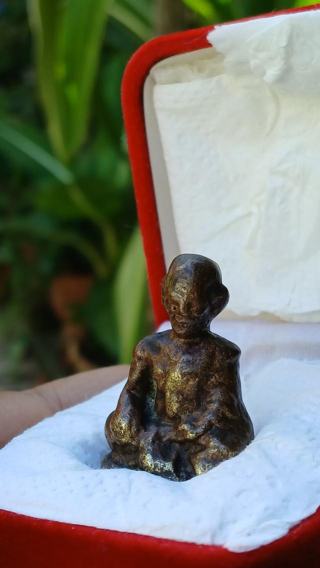 รูปหล่อโบราณ หลวงพ่อจง