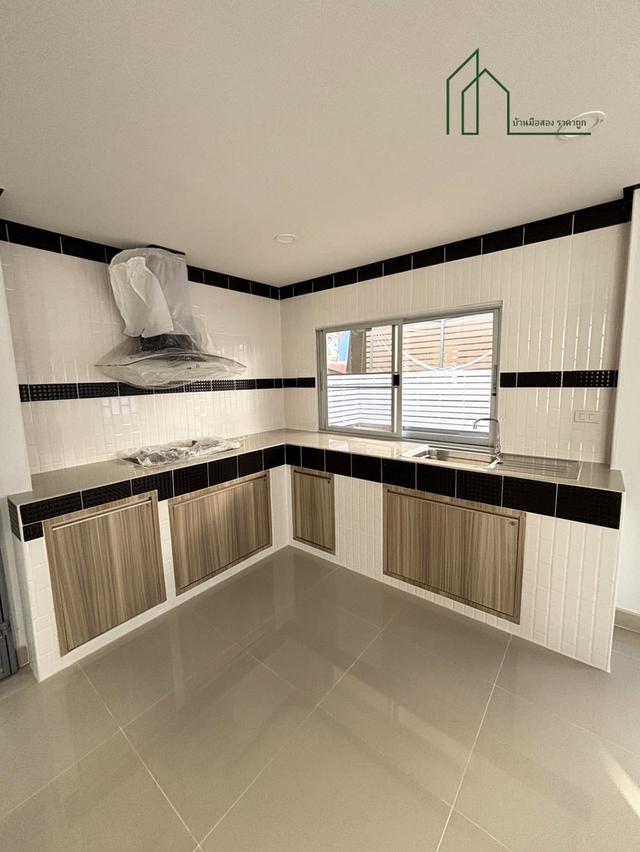 บ้านแฝด 2 ชั้น ม.กราฟฟิคเพลส ถนนเทพารักษ์ กม.22 พร้อมอยู่ 9