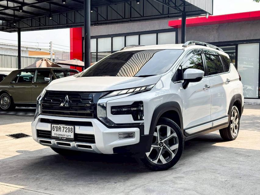 ขายรถ Mitsubishi Xpander Cross 1.5 Wagon ปี 2023 สีขาว เกียร์ออโต้