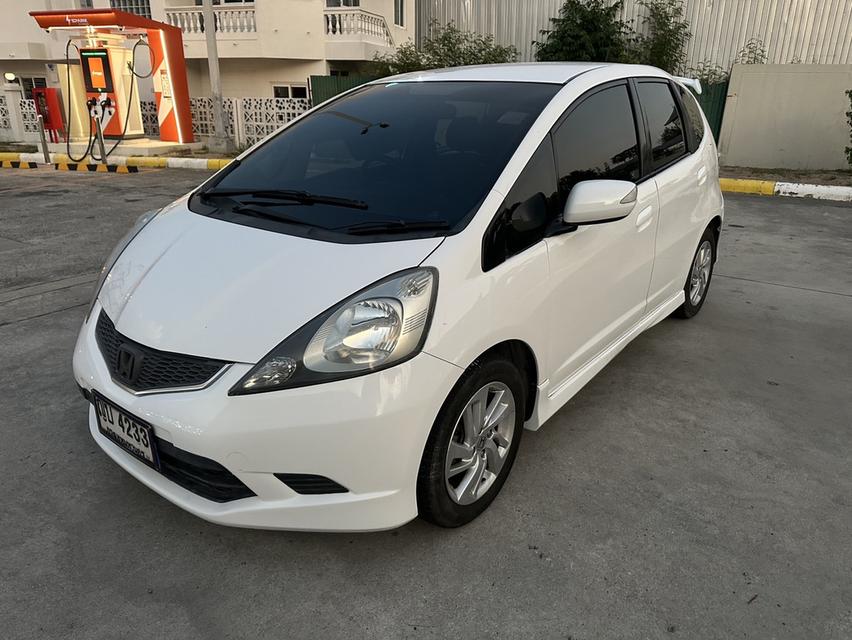 Honda Jazz 1.5 SV AT 2011 รูปที่ 3