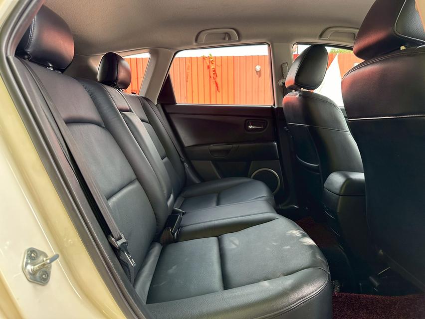 รหัสรถ PAT5097 Mazda 3 1.6 V Hatchback สีขาว ปี 2010 9