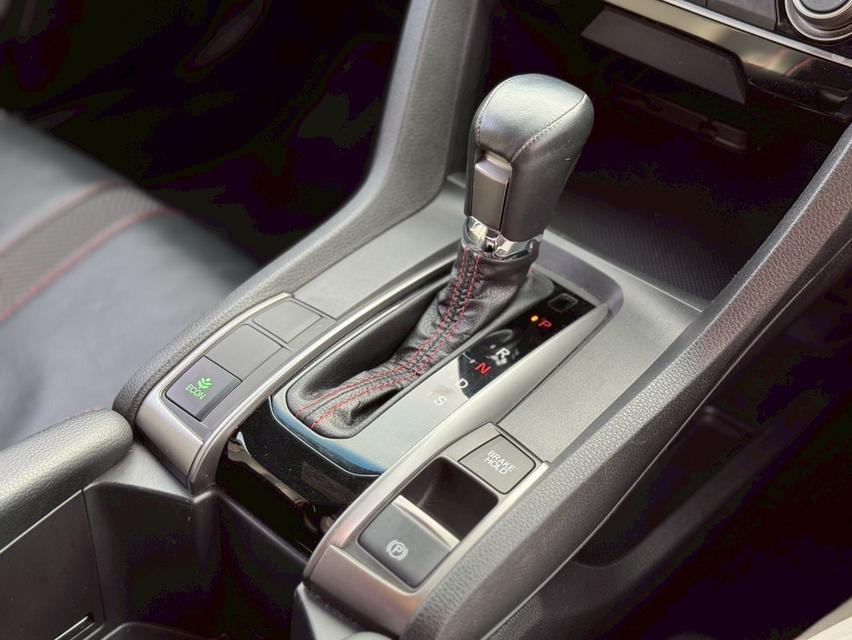 Honda Civic FK 1.5 Turbo RS mnc ปี 2021 สีเทาแลมโบ 8