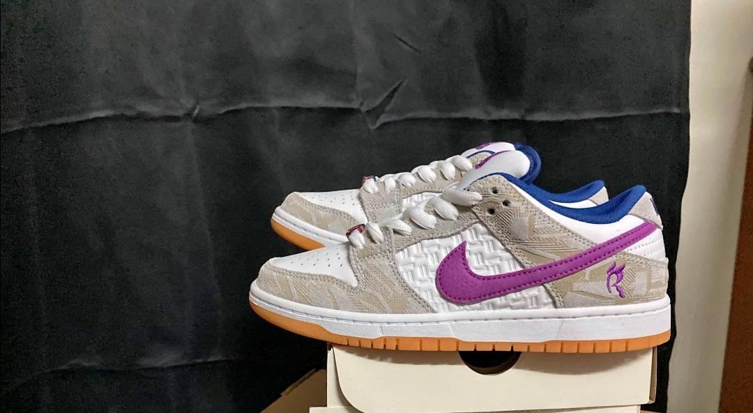 รองเท้า Nike SB Dunk Low Pure Platinum and Vivid Pupple 2