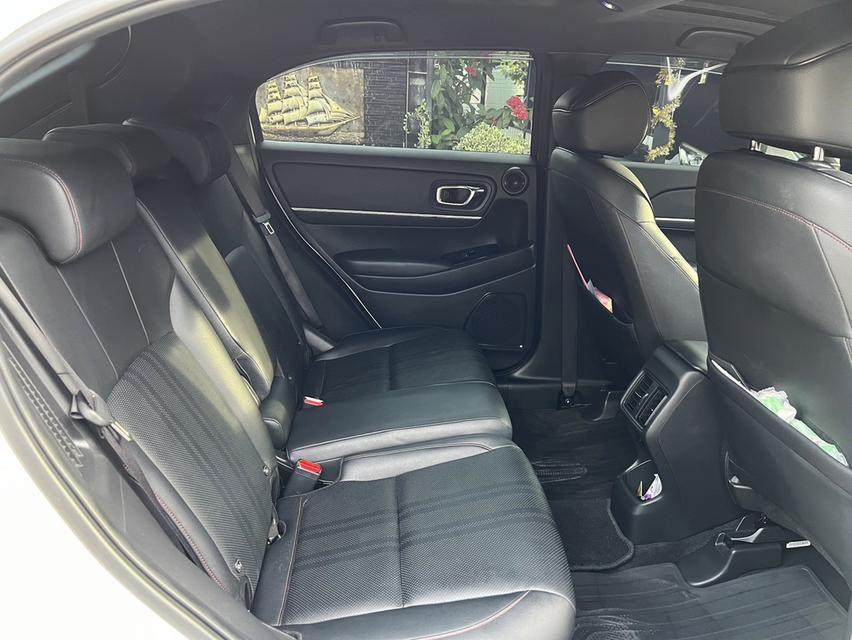  ปี2022/23 Honda HR-V 1.5 e:HEV RS รุ่นท็อปสุด รถบ้าน มือเดียว เข้าศูนย์ฮอนด้าทุกระยะ 15