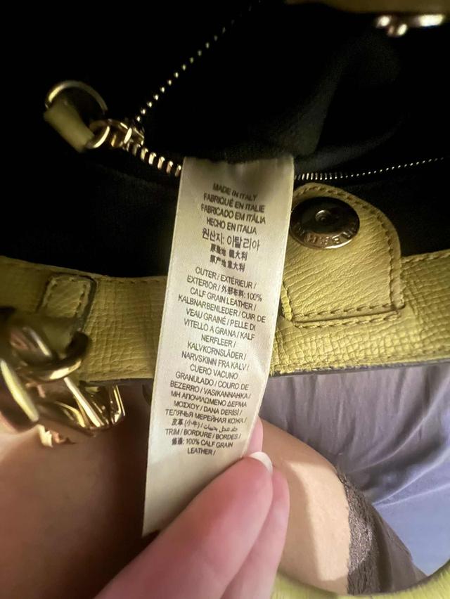กระเป๋า Burberry banner bag 7