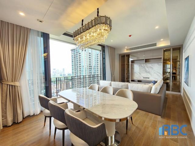 For Rent MUNIQ Langsuan, high rise condo, luxury level near Lumpini Park and Lang Suan Park 3