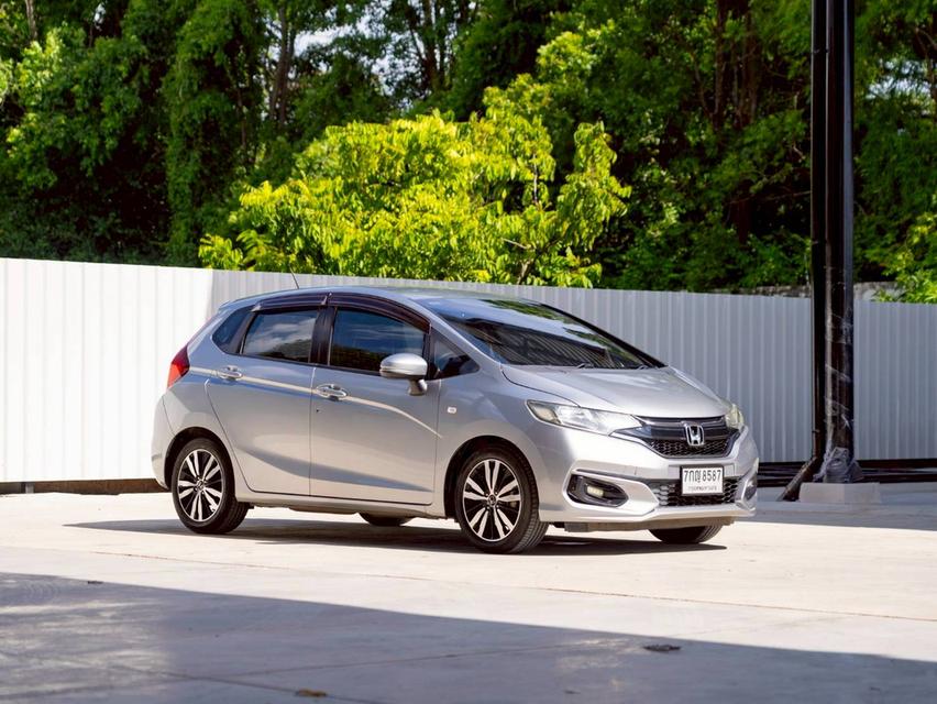 Honda Jazz 1.5V ปี 2018 รถสวย  6