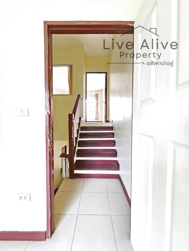 #S-0016 📣📣ขายด่วน!! #ทาวน์โฮมแถวอ่อนนุช80 #พัฒนาการ บ้านเปล่าเหมาะสำหรับทำรีโนเวทเพื่ออยู่อาศัยเอง ทำเลดีมาก 👍 9