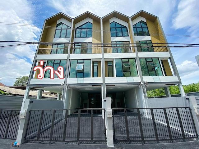 MHR205 ปล่อยเช่าโฮมออฟฟิศหลังมุม 4 ชั้น 237 ตร.ม. ซอยวชิรธรรมสาธิต 60 เข้าออกสะดวกเชื่อมสุขุมวิท-อุดมสุข ใกล้ BTS 2 สถานี 1