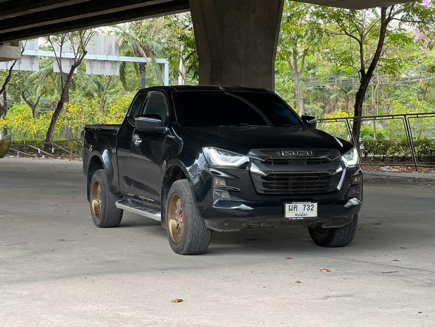 ขายรถ Isuzu D-max 3.0 DDI Z VCROSS SPACECAB 4WD MT ปี 2022 สีดำ 1