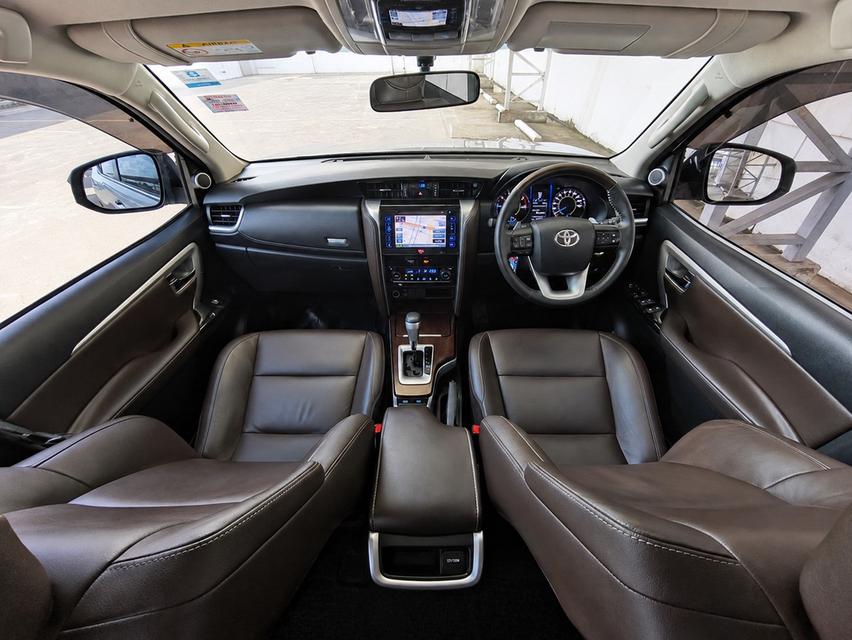 (แจ้งรหัสรถ CAT8509)2018 Toyota Fortuner 2.4V ขับ2 ดีเซล ออโต้ มือเดียว เท่านั้น รูปที่ 8