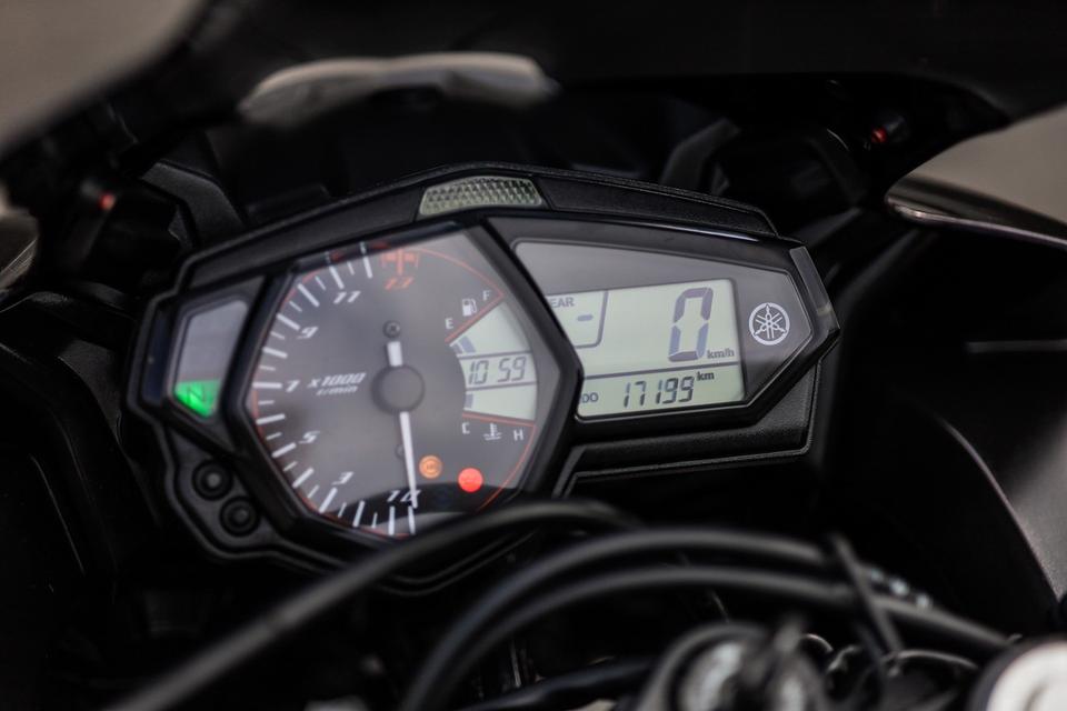 R3 Yamaha 8