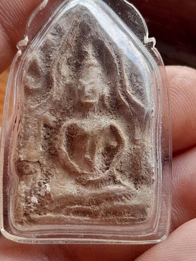 พระขุนแผนกรุวัดบ้านกร่าง