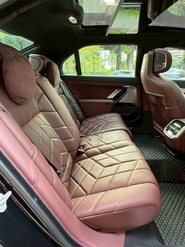 BMW 760e Xdrive 2023 รูปที่ 13