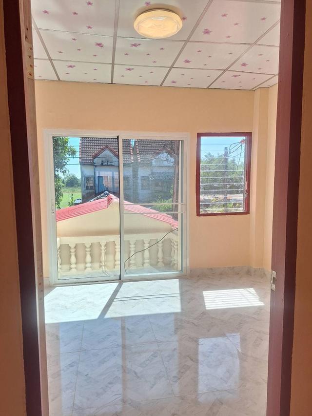 ขายถูก ทาวน์เฮ้าส์ 2 ชั้น ชุมชนประชาสำราญ หนองจอก รีโนเวทใหม่หมดทั้งหลัง 15